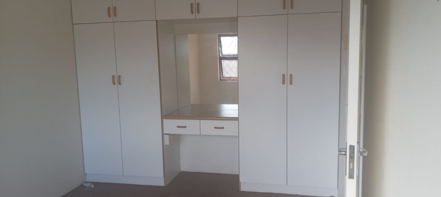 To Let 2 Bedroom Property for Rent in Amalinda Eastern Cape